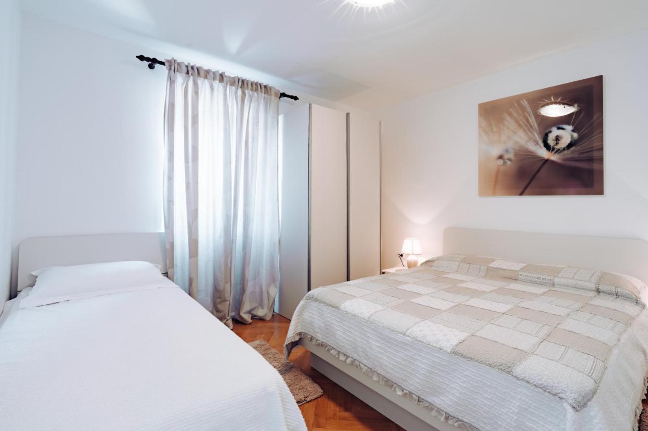 Guest House Sakarun 벨리 라트 외부 사진