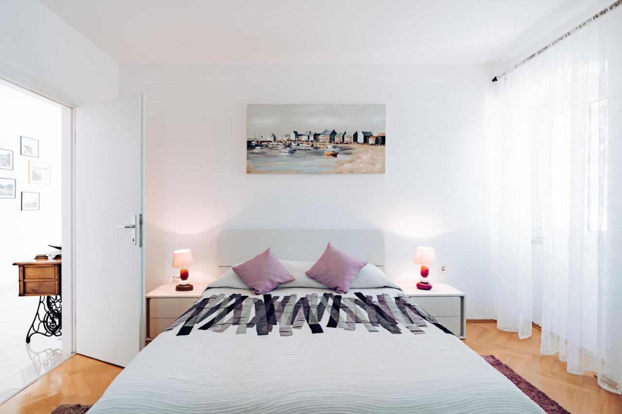 Guest House Sakarun 벨리 라트 외부 사진