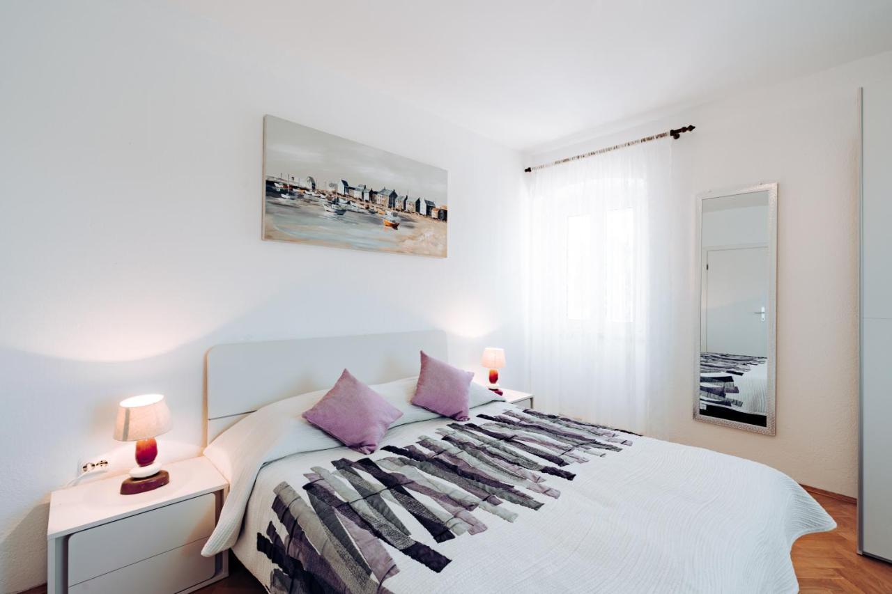 Guest House Sakarun 벨리 라트 외부 사진